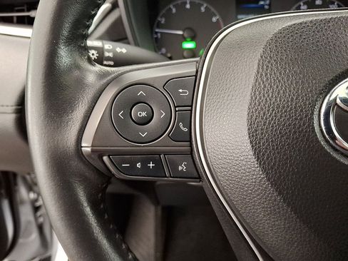 Used 2023 Toyota Corolla Cross AWD Hybrid w/ Moonroof Package image 9