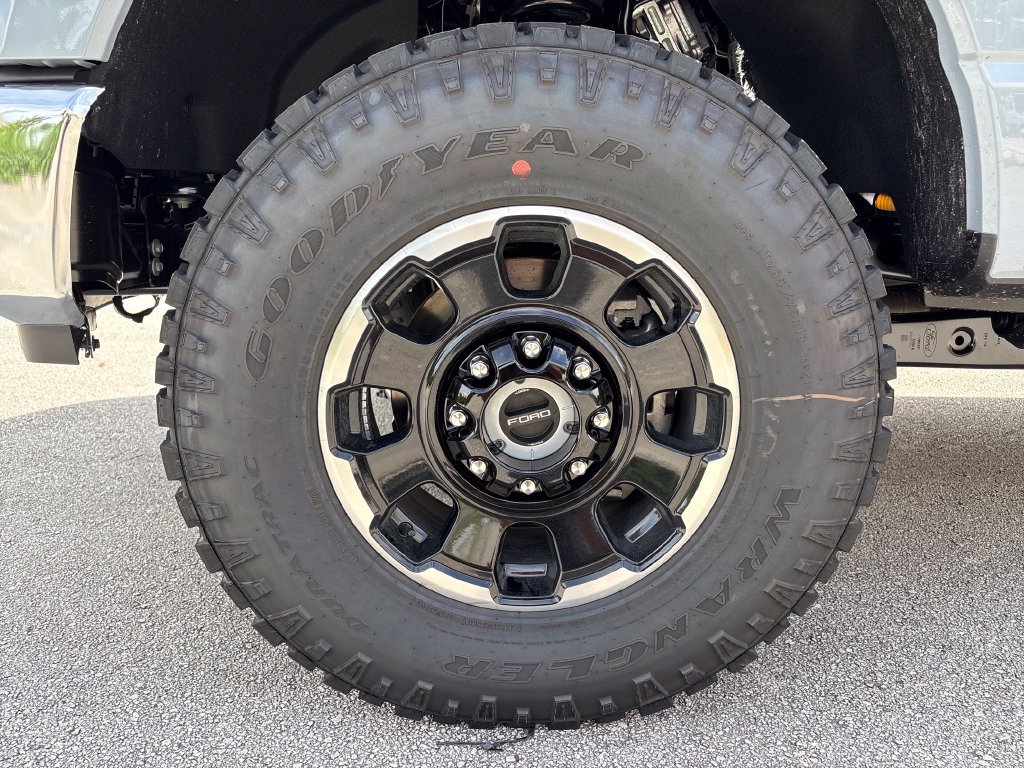 New 2027 Ford F250 Lariat w/ Tremor Off-Road Package AWD/4WD image 15