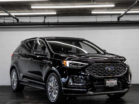Used 2020 Ford Edge Titanium w/ Equipment Group 301A FWD image 7