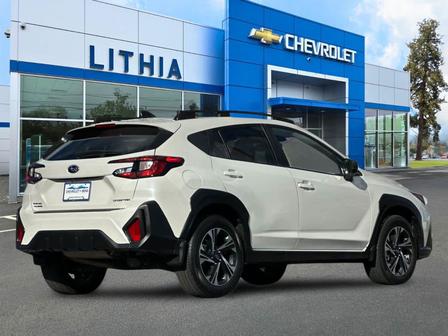 Used 2024 Subaru Crosstrek 2.0i Premium AWD/4WD image 2
