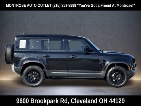 Used 2023 Land Rover Defender 110 SE image 3