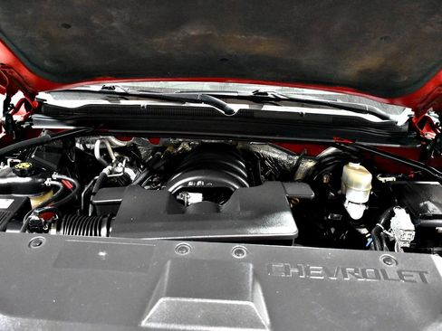 Used 2016 Chevrolet Suburban LT RWD image 32