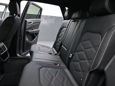 Used 2024 Volkswagen Atlas Cross Sport SE image 18