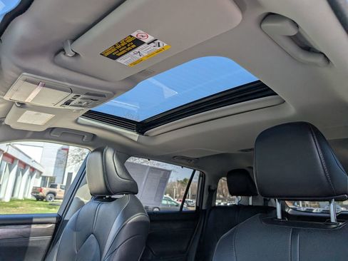 Used 2023 Toyota Highlander Limited image 21