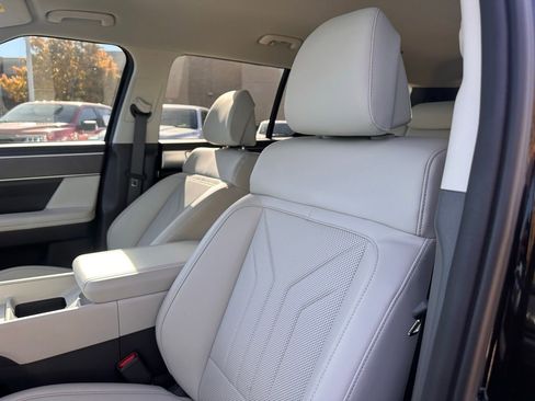 Certified 2025 Hyundai Santa Fe SEL image 20