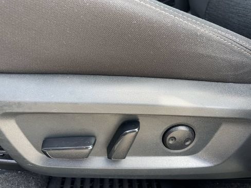 Used 2023 Nissan Rogue SV FWD image 26