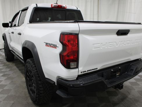 Used 2023 Chevrolet Colorado Trail Boss w/ Technology Package AWD/4WD image 25
