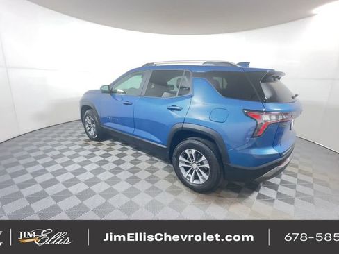 Certified 2025 Chevrolet Traverse LT image 7