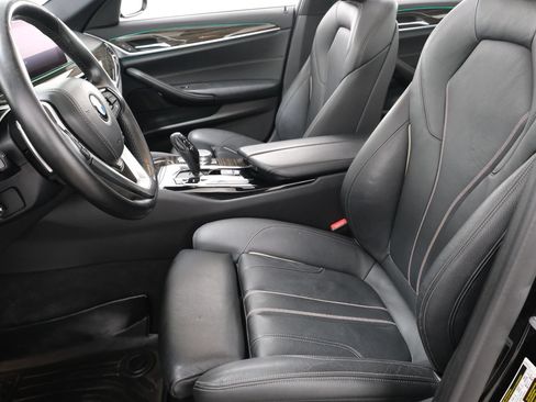Used 2019 BMW 530e xDrive w/ Premium Package AWD/4WD image 33