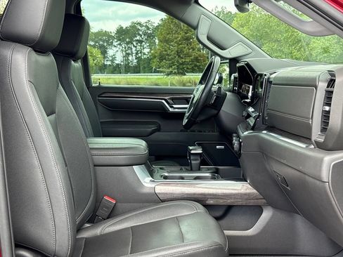 Used 2023 Chevrolet Silverado 1500 LTZ w/ LTZ Convenience Package II AWD/4WD image 13