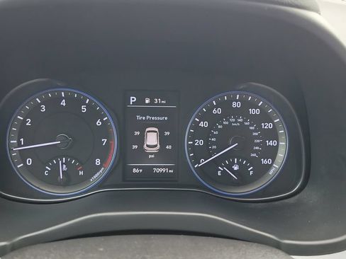 Used 2021 Hyundai Kona Limited w/ Cargo Package FWD image 23