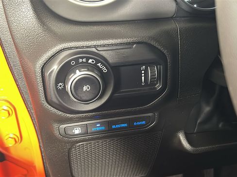 Used 2023 Jeep Wrangler Unlimited Rubicon 4xe w/ Cold Weather Group AWD/4WD image 23
