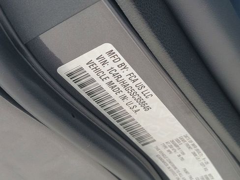 New 2025 Jeep Grand Cherokee Laredo image 49