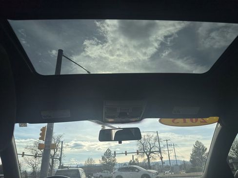 Used 2013 Volkswagen Golf PZEV image 11