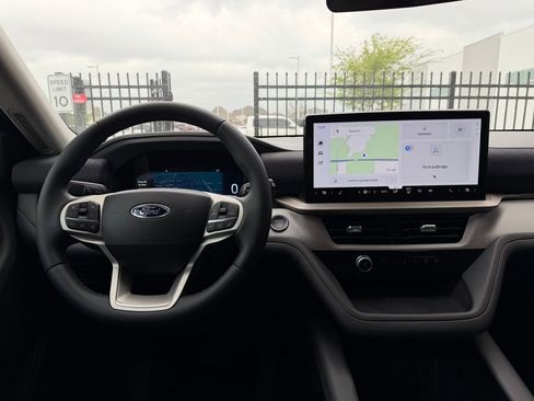 New 2026 Ford Explorer Active image 8