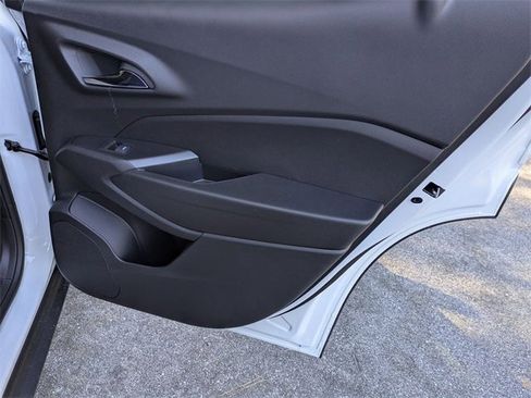 New 2026 Chevrolet Trax LT image 28