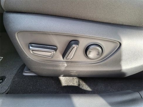 Used 2025 Toyota RAV4 XLE image 14