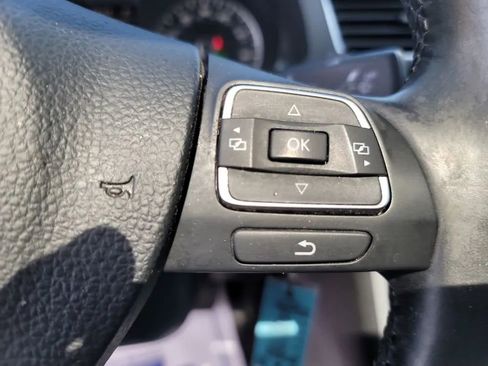 Used 2013 Volkswagen Passat 2.5 SE FWD image 20