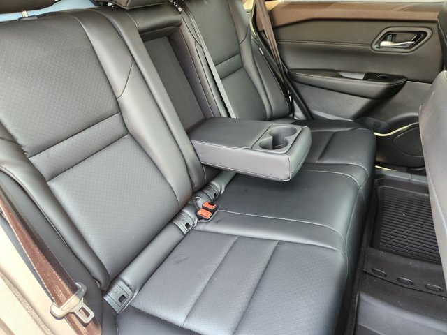 Certified 2023 Nissan Rogue SV w/ SV Premium B Package AWD/4WD image 16