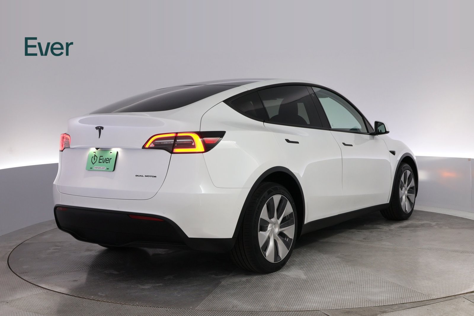 Used 2020 Tesla Model Y Long Range AWD/4WD image 3