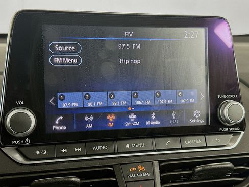 Used 2024 Nissan Altima 2.5 SV FWD image 21