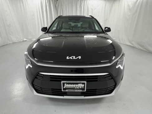 New 2026 Kia Niro EX FWD image 8