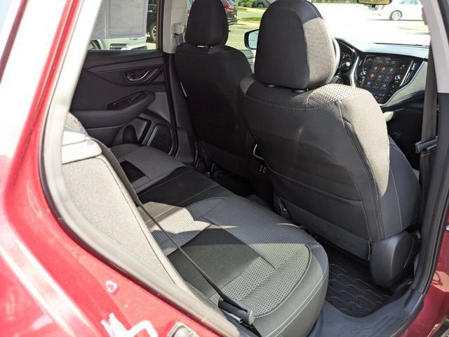 Used 2025 Subaru Outback Premium AWD/4WD image 34