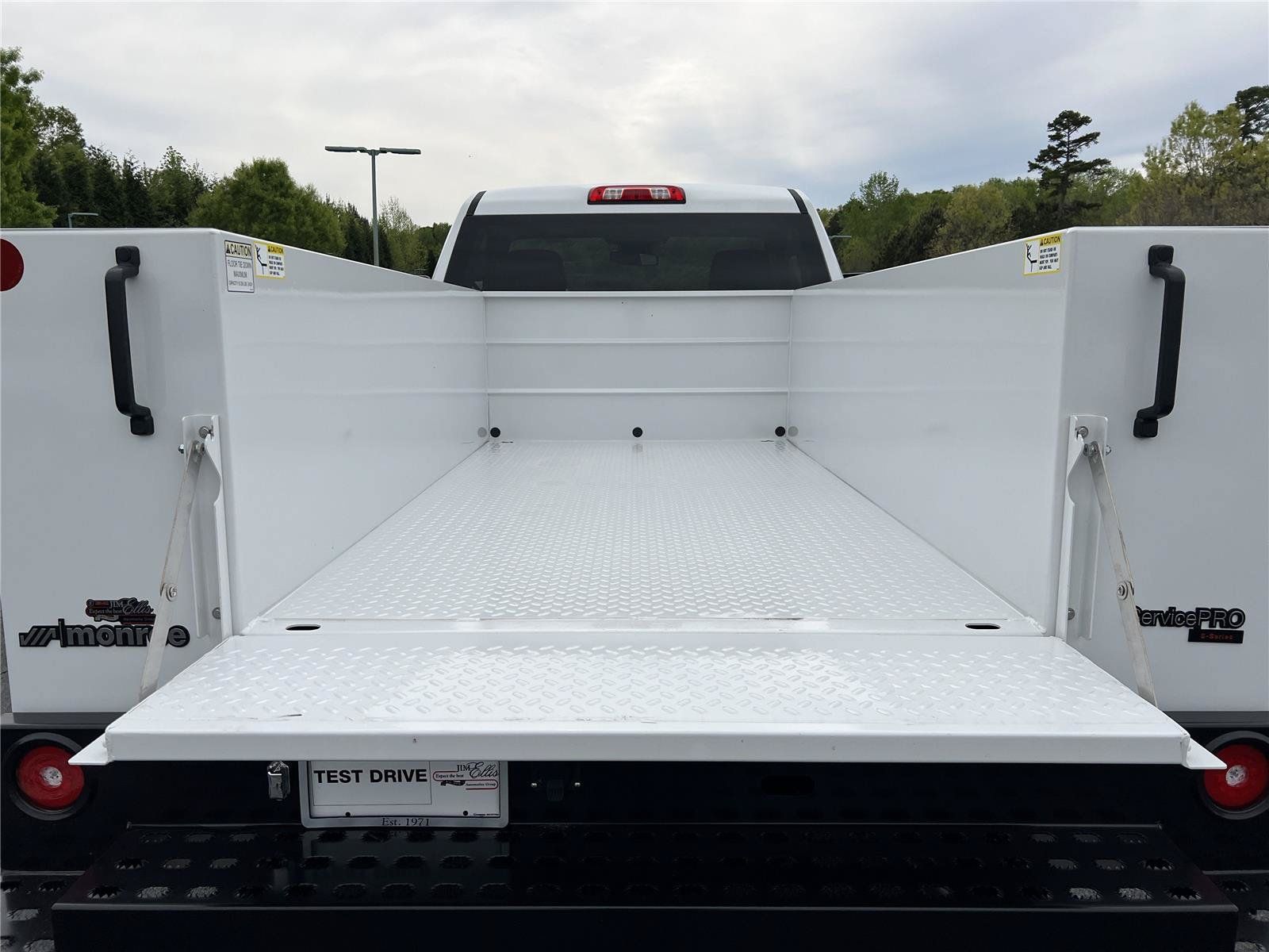 New 2025 GMC Sierra 2500 Pro w/ Convenience Package RWD image 16