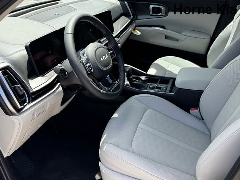 New 2025 Kia Sorento S image 10