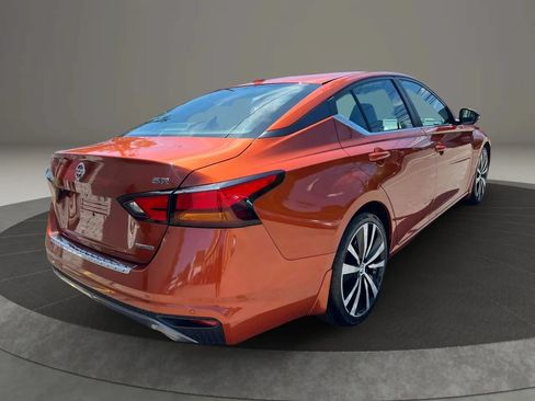 Used 2021 Nissan Altima 2.0 SR FWD image 5