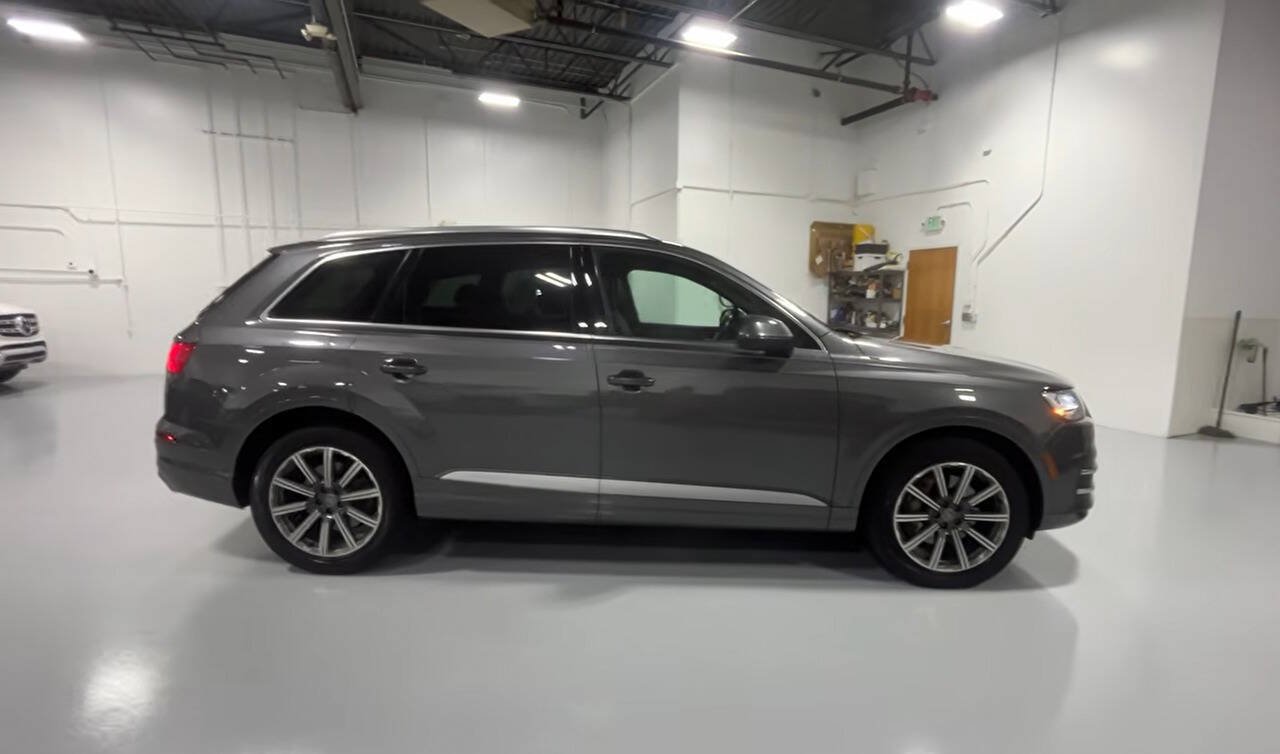 Used 2017 Audi Q7 3.0T Prestige AWD/4WD image 6