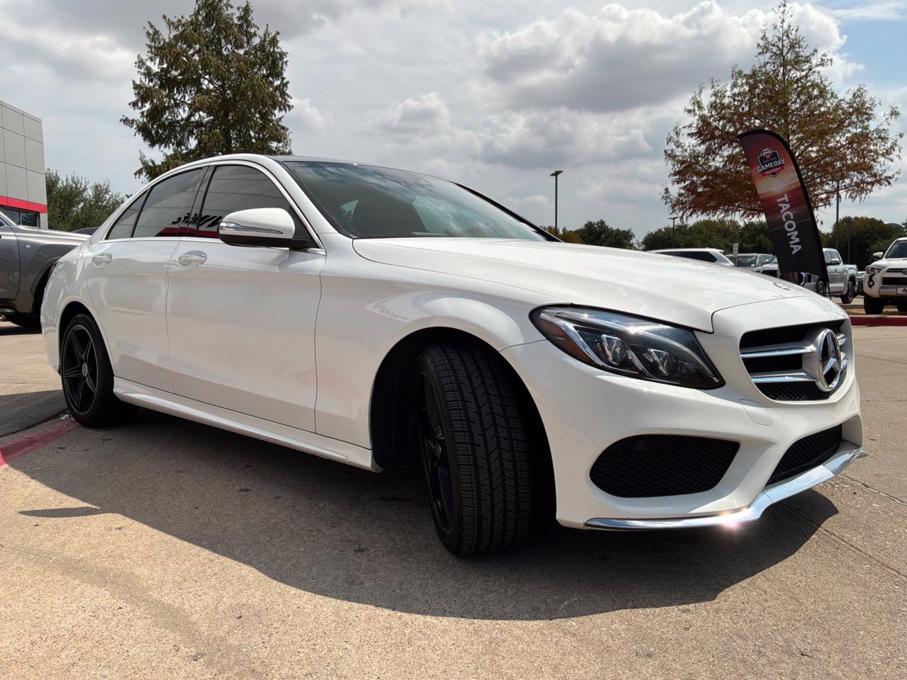 Used 2015 Mercedes-Benz C 400 4MATIC image 4