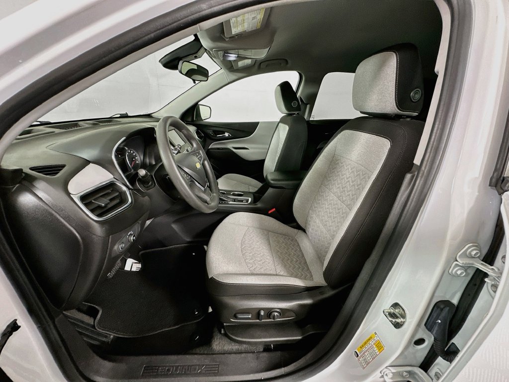 Used 2022 Chevrolet Equinox LS w/ LS Convenience Package FWD image 20