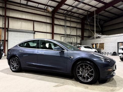 Used 2019 Tesla Model 3 Long Range AWD/4WD image 3