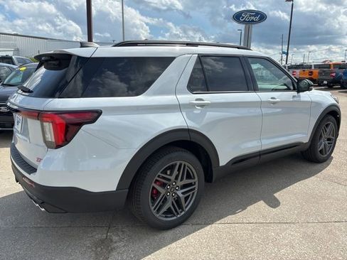 New 2026 Ford Explorer ST w/ Sun And Sound Package image 9