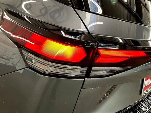 New 2026 Volkswagen Tiguan SE R-Line image 24