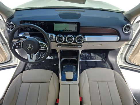 Certified 2022 Mercedes-Benz GLB 250 4MATIC image 9