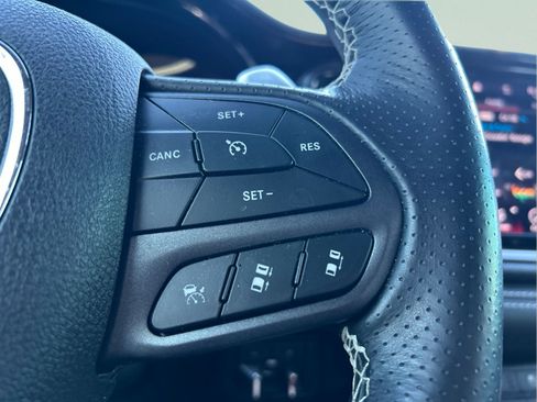 Used 2021 Dodge Durango SRT Hellcat w/ Technology Group AWD/4WD image 16