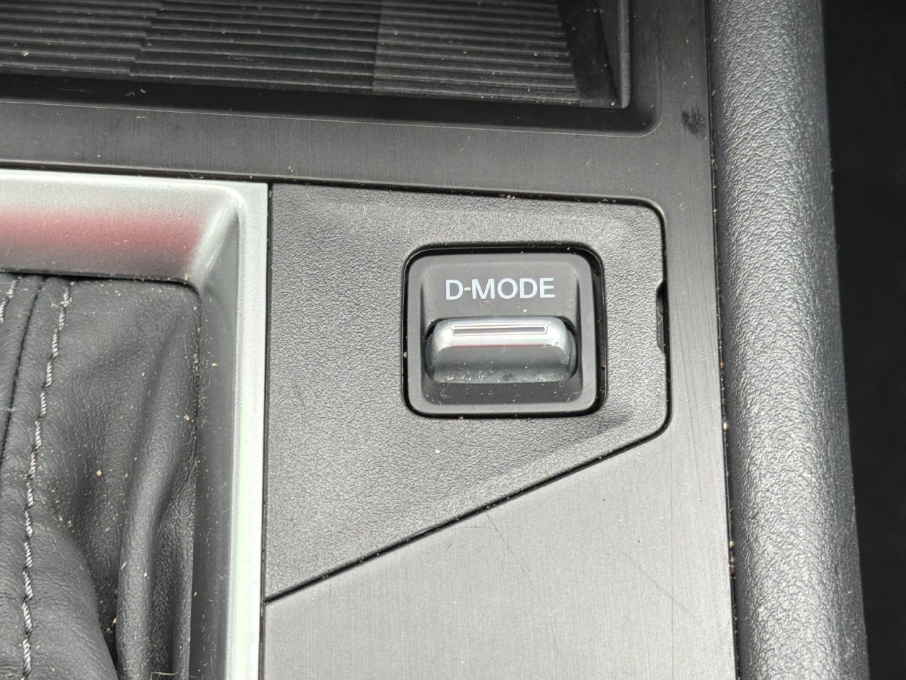 Certified 2026 Nissan Kicks SV w/ SV Premium Package FWD image 8