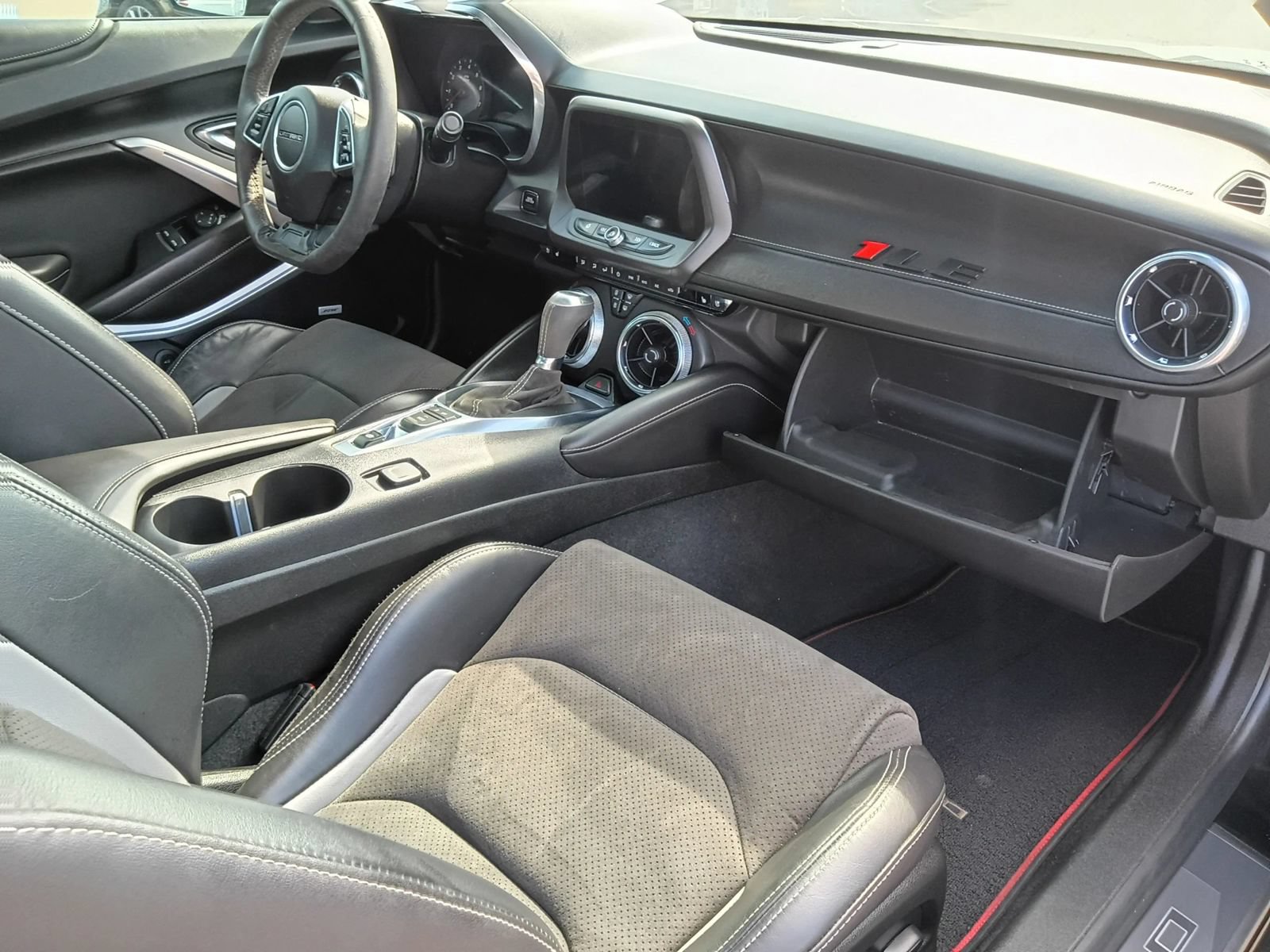 Used 2021 Chevrolet Camaro SS RWD image 15