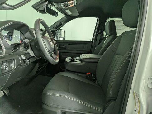 New 2026 RAM 3500 Tradesman AWD/4WD image 15