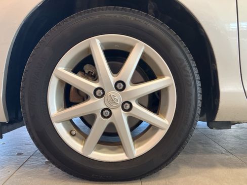 Used 2012 Toyota Prius C Three image 9