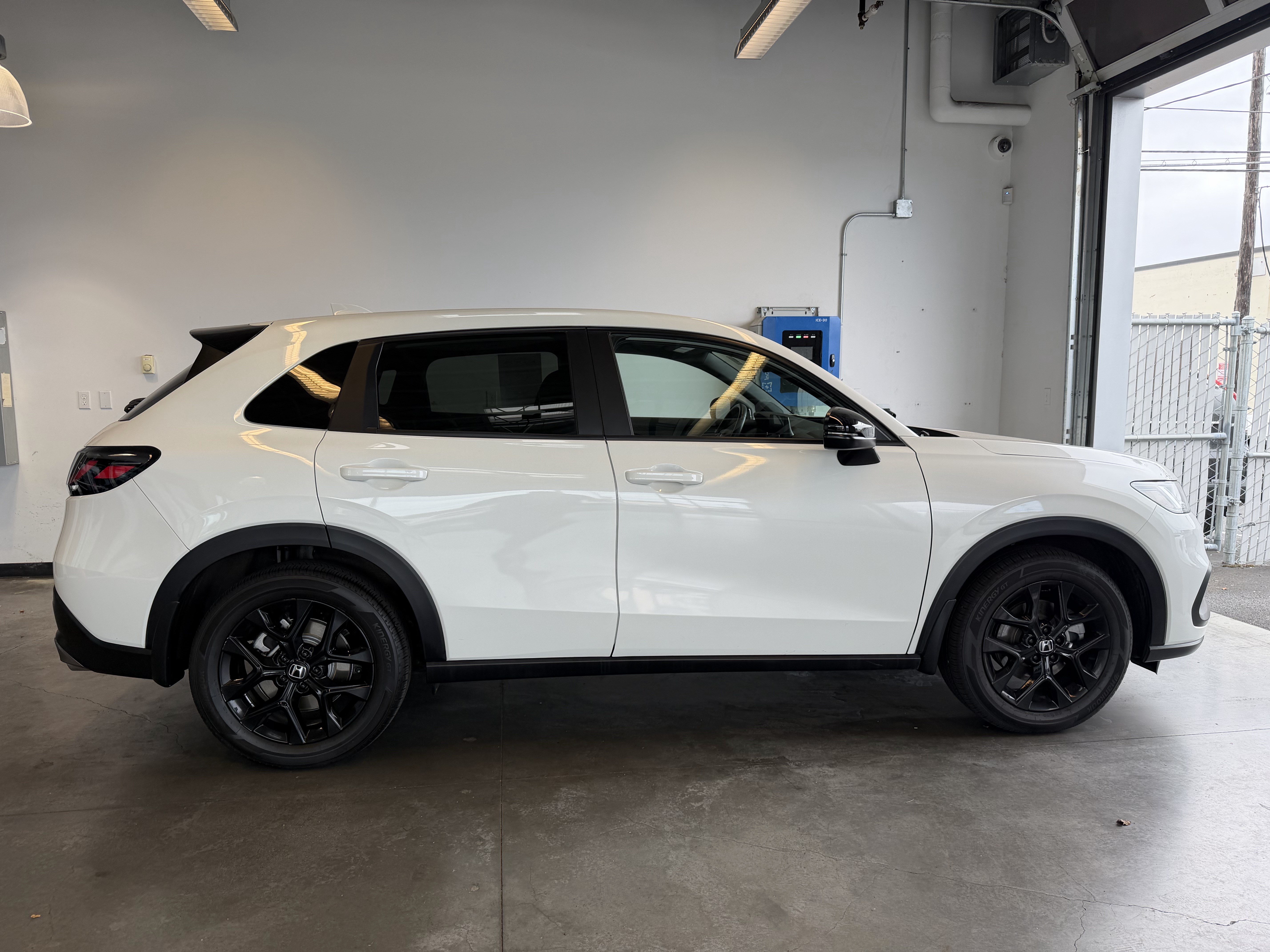 Used 2024 Honda HR-V Sport image 2