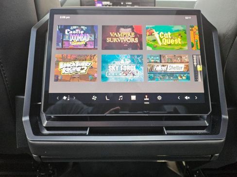 Used 2024 Tesla Cybertruck AWD Crew Cab image 76