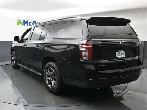 Used 2023 Chevrolet Suburban Z71 w/ Luxury Package image 22