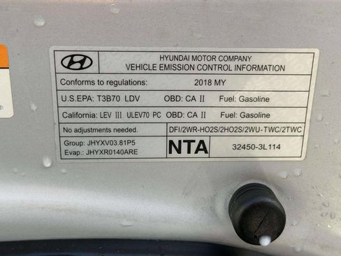 Used 2018 Genesis G80 3.8 w/ Option Group 02 image 30