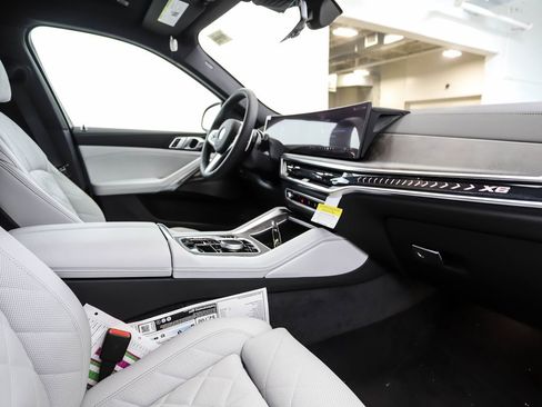 Used 2026 BMW X6 xDrive40i w/ Climate Comfort Package image 30