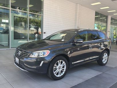 Used 2016 Volvo XC60 T5 Premier w/ Proximity Package