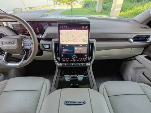 Used 2025 GMC Yukon Denali w/ LPO, Floor Liner Package RWD image 37