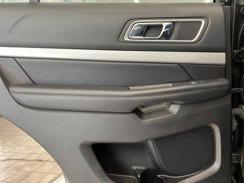 Used 2016 Ford Explorer XLT w/ Equipment Group 202A image 30